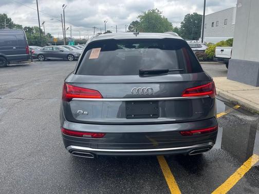 2022 Audi Q5 45 S line quattro Premium