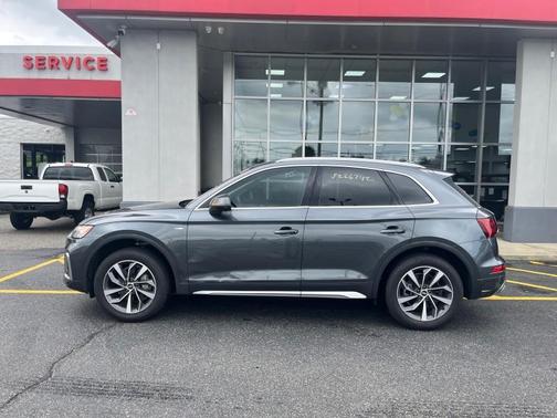 2022 Audi Q5 45 S line quattro Premium
