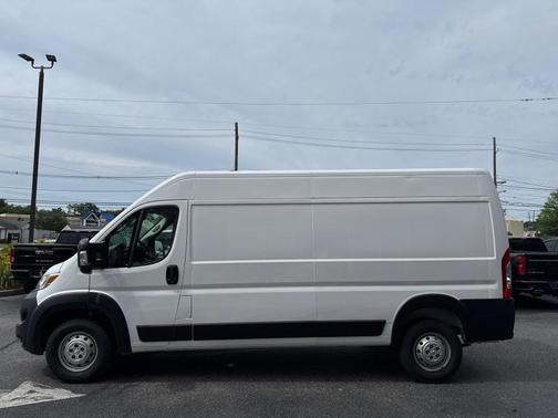 White 2023 RAM ProMaster 2500 High Roof
