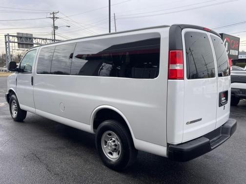 2023 Chevrolet Express 3500 LS