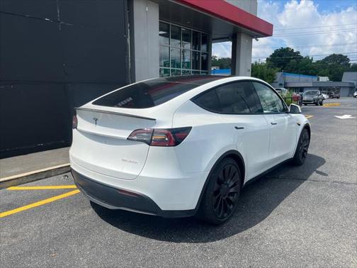 2023 Tesla Model Y Performance