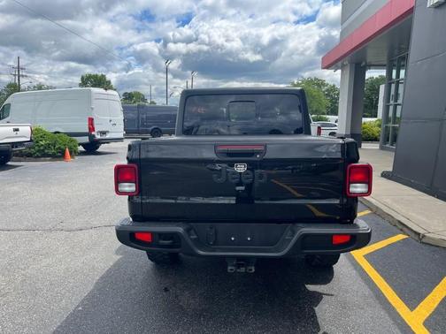 2021 Jeep Gladiator Sport