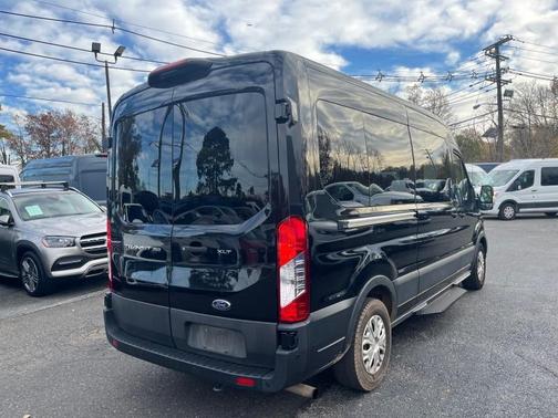 2022 Ford Transit-350 XL