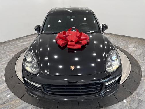 2016 Porsche Cayenne GTS