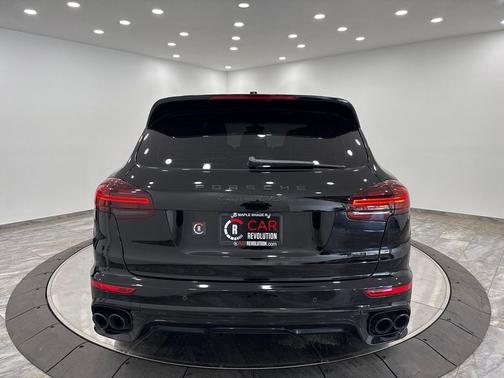 2016 Porsche Cayenne GTS