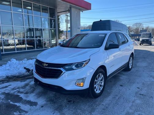White 2021 Chevrolet Equinox LS