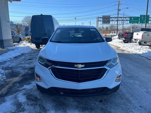 White 2021 Chevrolet Equinox LS