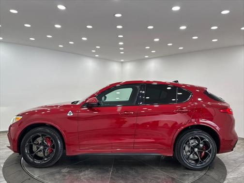 2018 Alfa Romeo Stelvio Quadrifoglio