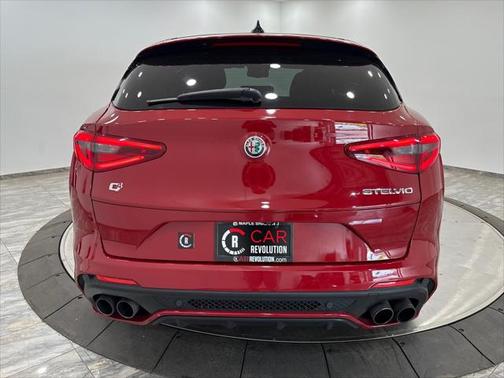2018 Alfa Romeo Stelvio Quadrifoglio