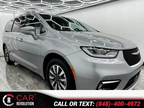 2021 Chrysler Pacifica Hybrid Touring L