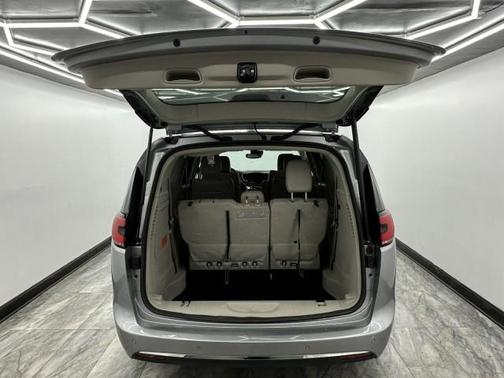 2021 Chrysler Pacifica Hybrid Touring L