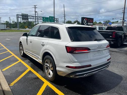 2023 Audi Q7 55 Premium Plus