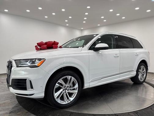 2023 Audi Q7 55 Premium Plus