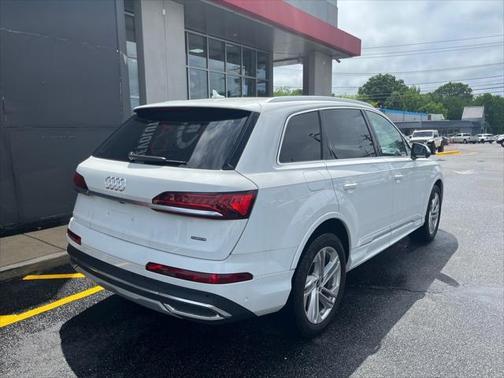 2023 Audi Q7 55 Premium Plus