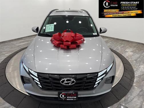 Silver 2022 Hyundai TUCSON SEL