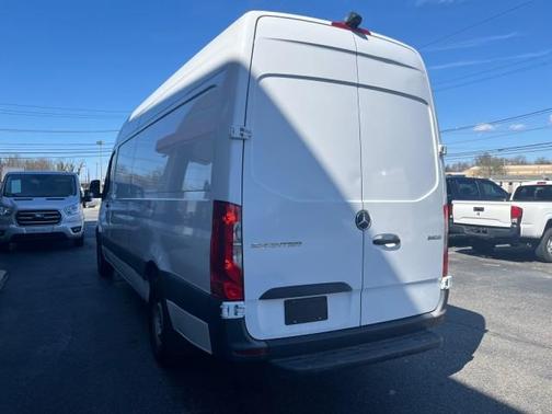 2023 Mercedes-Benz Sprinter 2500