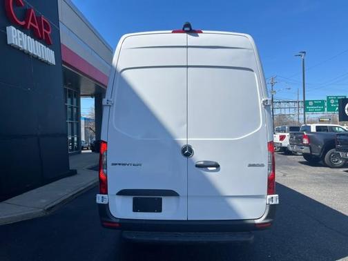 2023 Mercedes-Benz Sprinter 2500