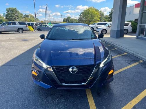 2022 Nissan Altima 2.5 SR