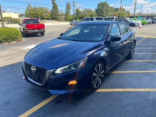 2022 Nissan Altima 2.5 SR