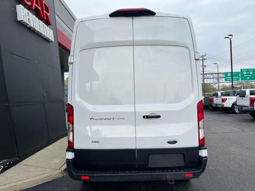 2022 Ford Transit-250 Base