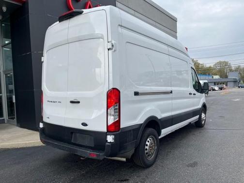 2022 Ford Transit-250 Base