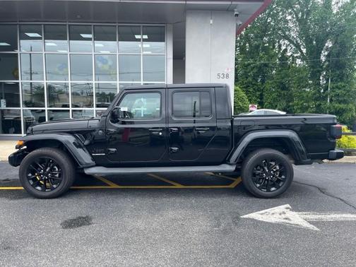 2021 Jeep Gladiator Overland