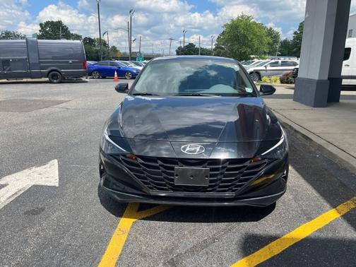 2022 Hyundai ELANTRA SEL