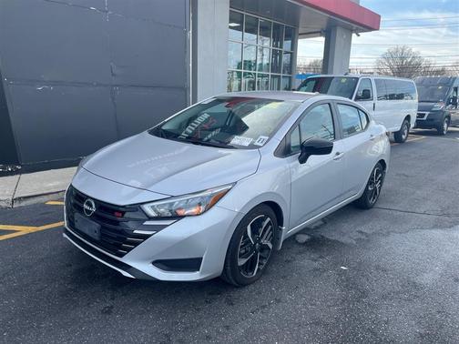 2023 Nissan Versa 1.6 SR