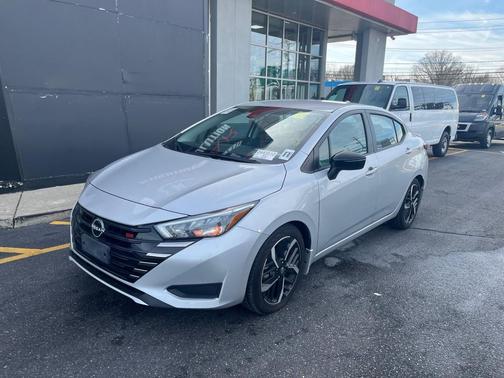 2023 Nissan Versa 1.6 SR