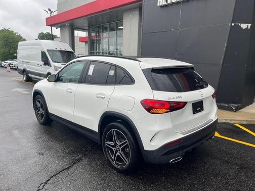 2022 Mercedes-Benz GLA 250 Base 4MATIC