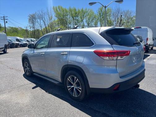 2018 Toyota Highlander LE
