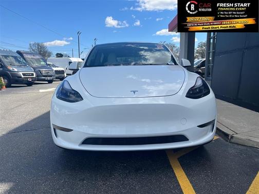 White 2023 Tesla Model Y Long Range