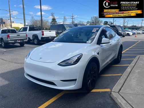 White 2023 Tesla Model Y Long Range