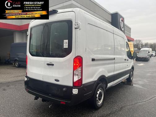 2019 Ford Transit-250 148 WB Medium Roof Cargo