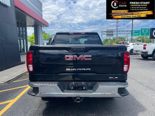 Black 2024 GMC Sierra 1500 SLE
