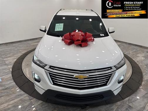 White 2023 Chevrolet Traverse Premier