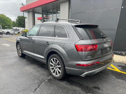 2019 Audi Q7 55 Premium Plus