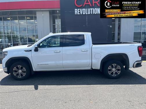 White 2025 GMC Sierra 1500 SLT