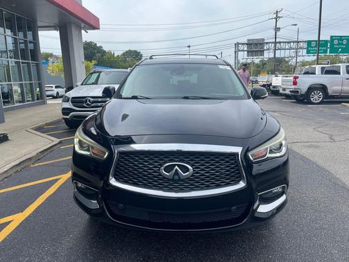 2017 INFINITI QX60 Base