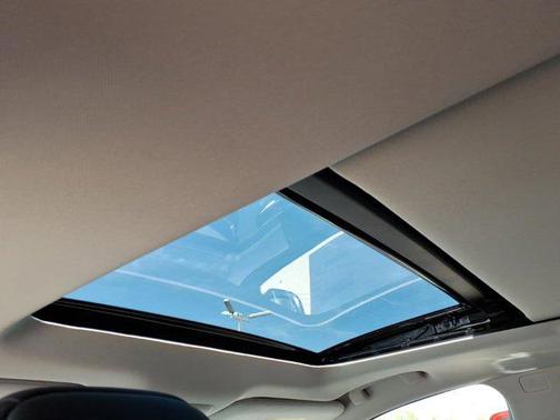 Everest White Pearl Tricoat 2026 Nissan Murano Platinum