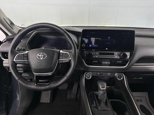 2025 Toyota Grand Highlander Platinum