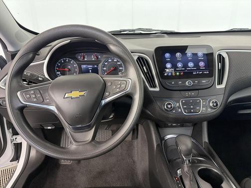 Summit White 2024 Chevrolet Malibu FWD 1LT