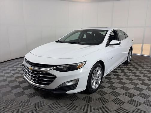 Summit White 2024 Chevrolet Malibu FWD 1LT