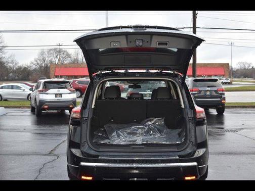 2025 Nissan Rogue Platinum