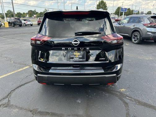 2025 Nissan Rogue SV