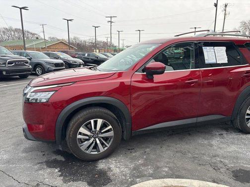 2024 Nissan Pathfinder SL 4WD