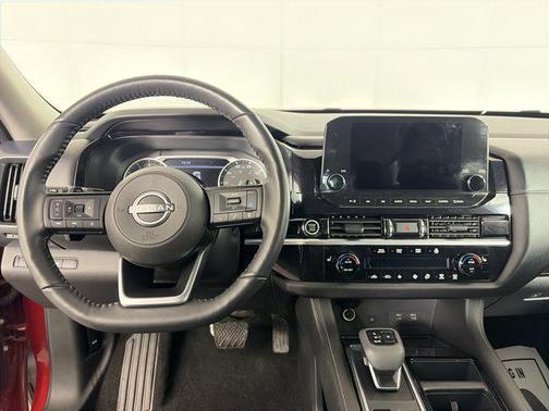 2024 Nissan Pathfinder SL 4WD