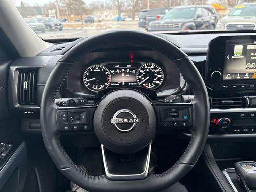 2024 Nissan Pathfinder SL 4WD