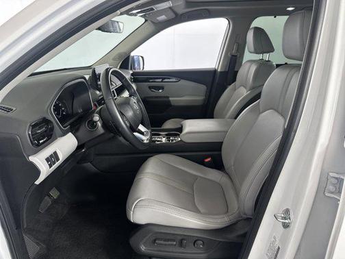 2023 Honda Pilot Touring 8-Passenger