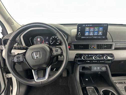 2023 Honda Pilot Touring 8-Passenger